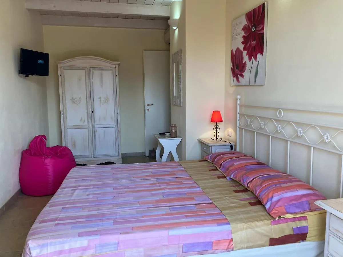 Luigi Apartments&Rooms 普拉 3*,