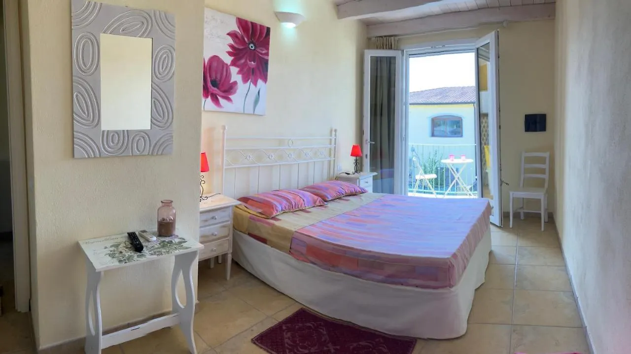 Luigi Apartments&Rooms 普拉