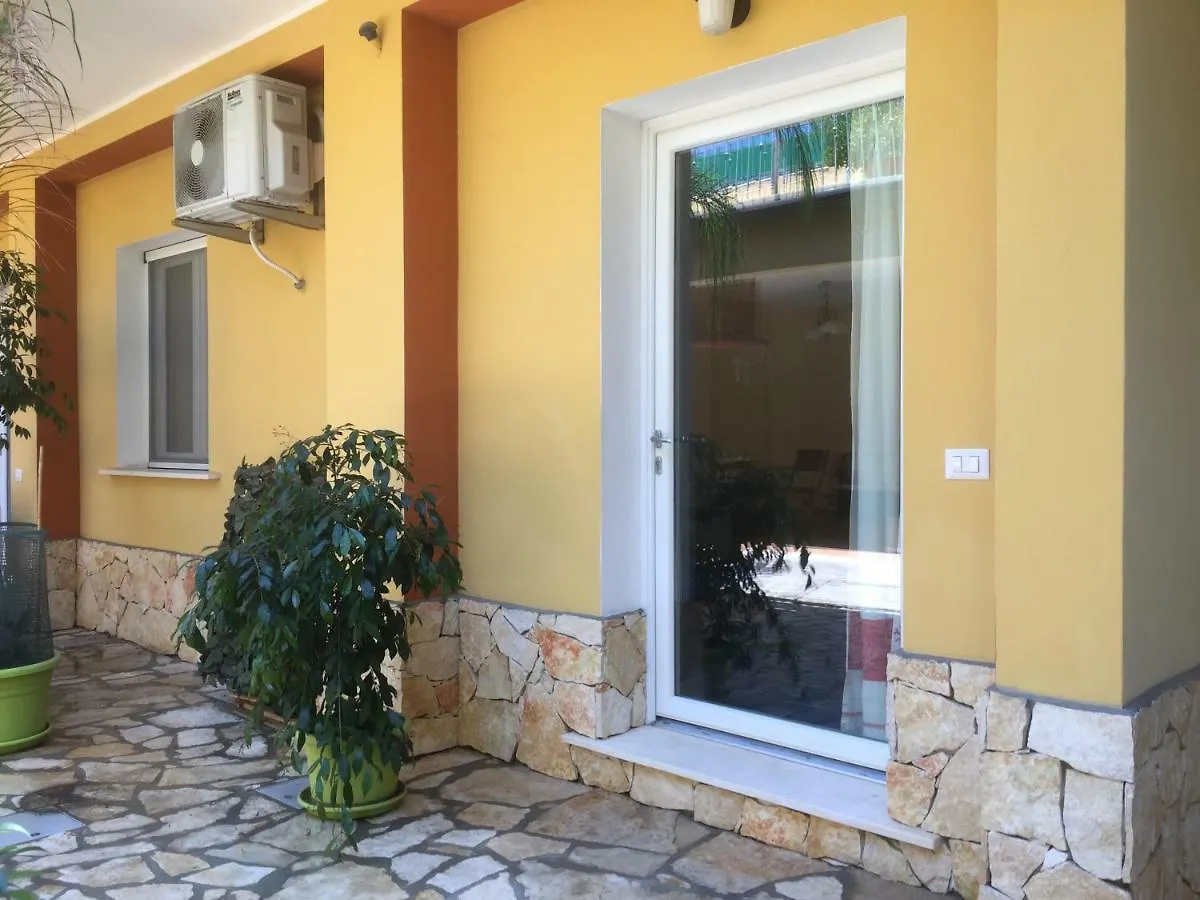 Luigi Apartments&Rooms Pula 3*,  Italien
